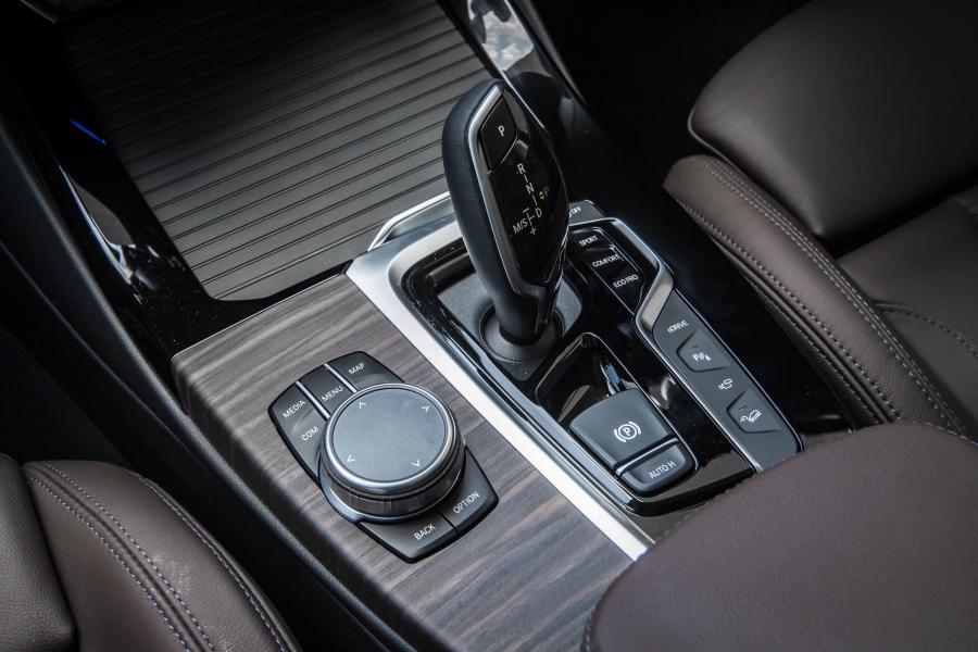 Детали интерьера BMW X3 xDrive30e xLine (G01) 2020 года  (SG) (фото 39 из 40)
